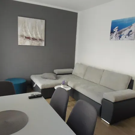Rajski Dvor 2 Apartment Bol