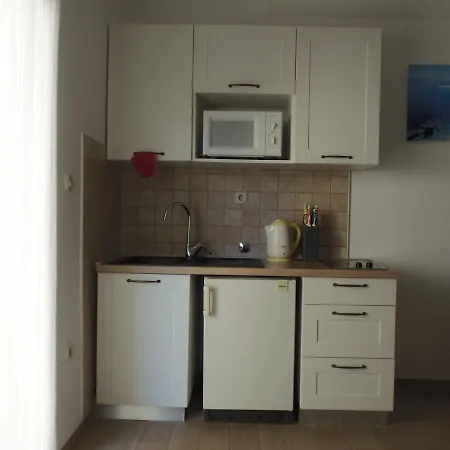 Rajski Dvor 2 Apartment *