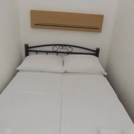 Rajski Dvor 2 * Bol