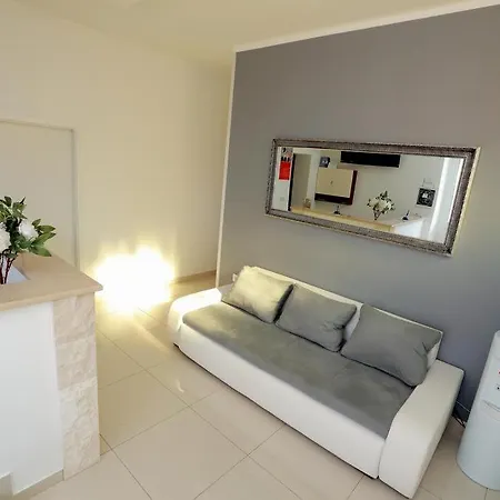 Rajski Dvor 2 Apartment *